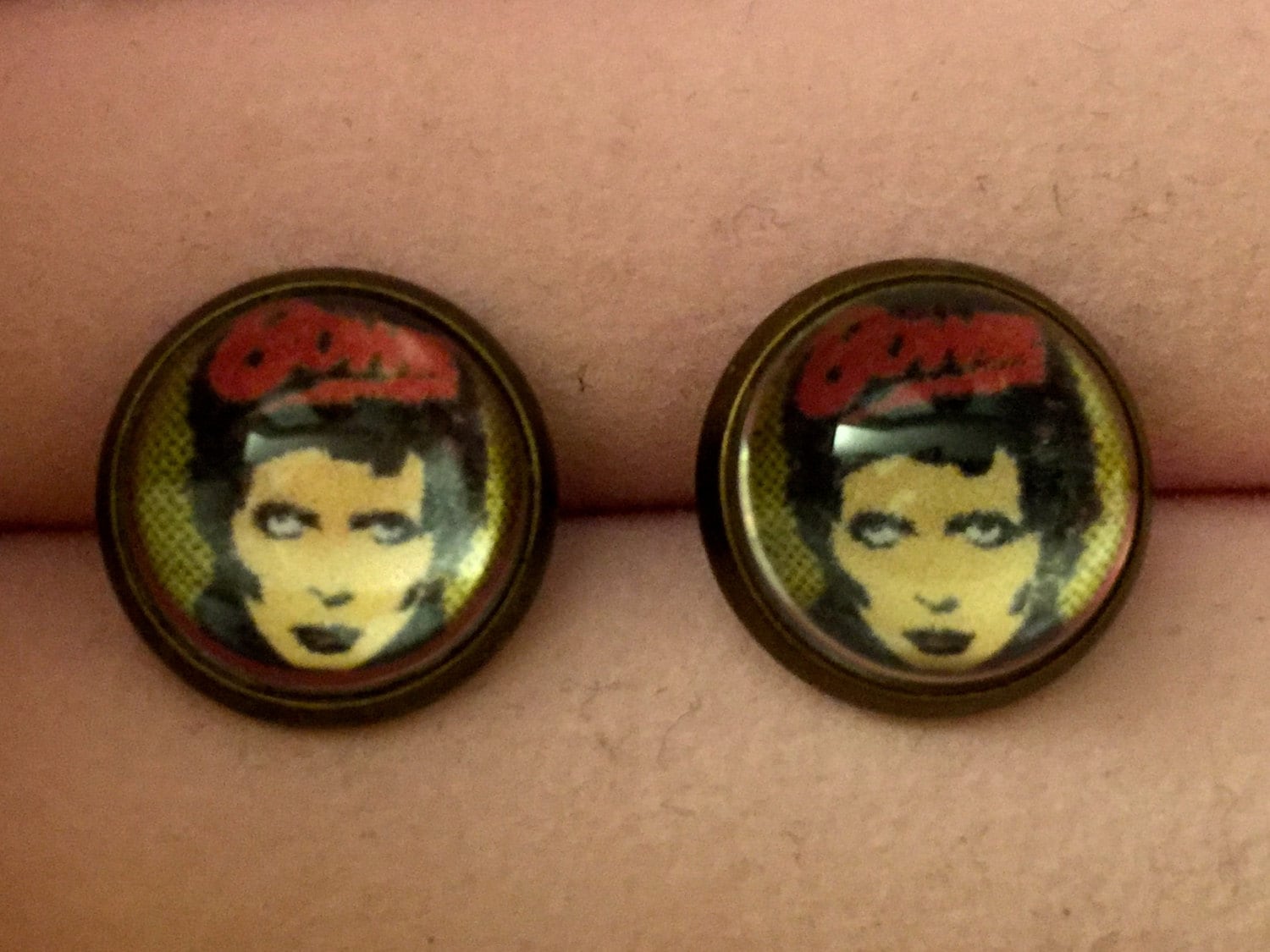 David Bowie Handgemachte Ohrstecker David Bowie Handgemachte Ohrstecker von LNTRN