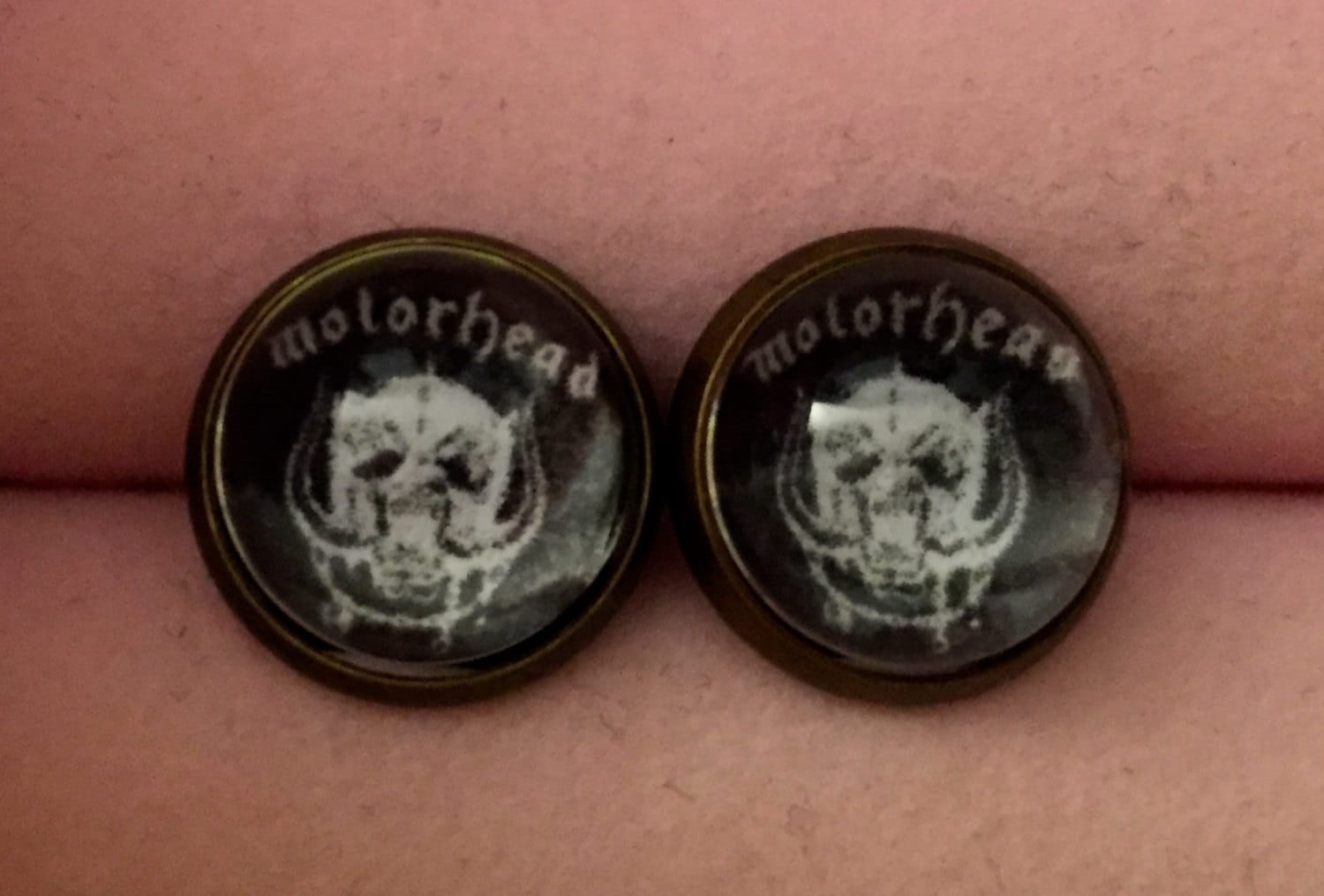 Motörhead Handgemachte Ohrstecker Motörhead Handgemachte Ohrstecker von LNTRN