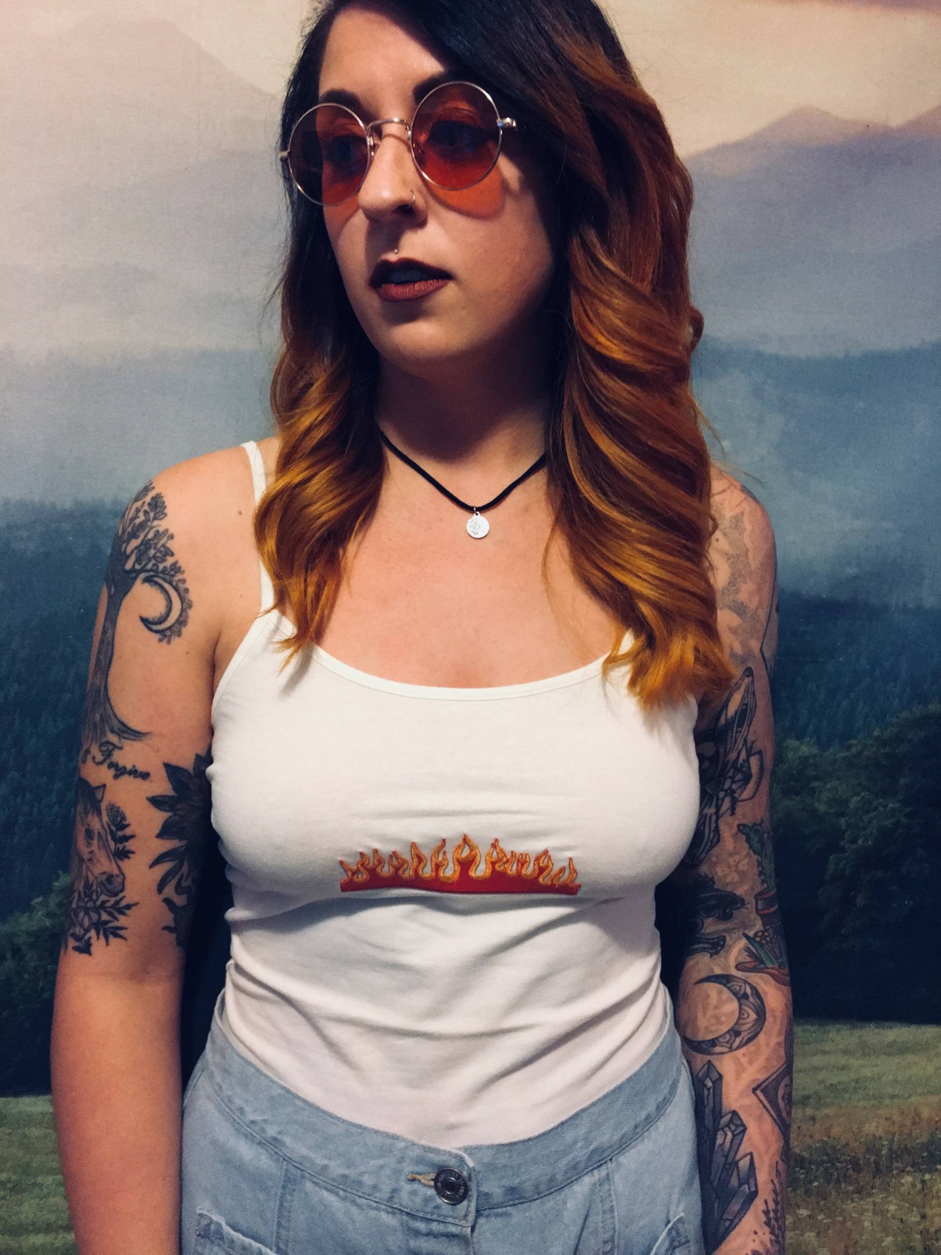 White Fire Flame Patch Cami | Klein White Fire Flame Patch Cami | Klein von LNTRN