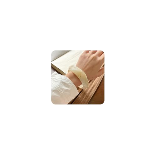 LOCCY Harz Acryl Armreif für Frauen, Breite Acrylharz Armreifarmband Retro Breite Geometrisches Armreifen Armband Acryl-Armreife Harzarmreife Statement-Armreif für Damen Mädchen (Leicht Milchkaffee) von LOCCY