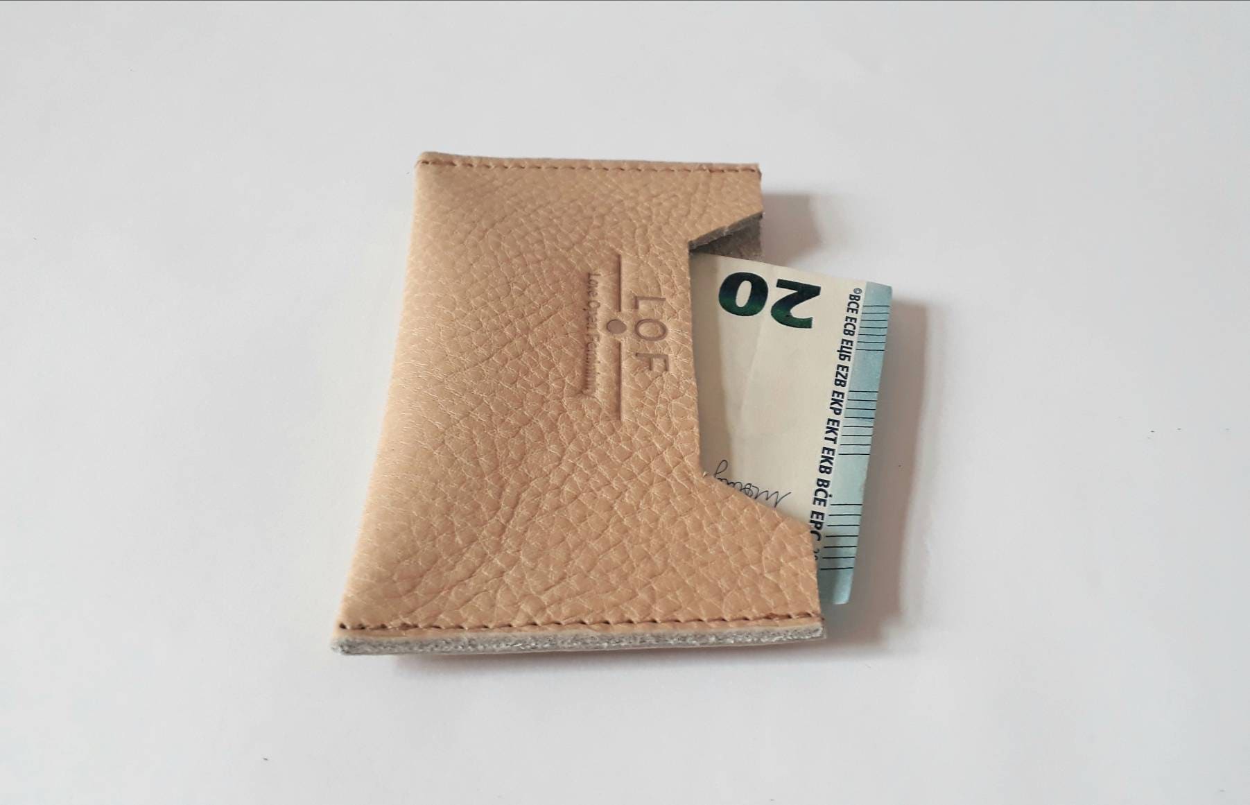 Beiges Leder-Kartenhalter Schlanke Kreditkartenhülle von LOFbags