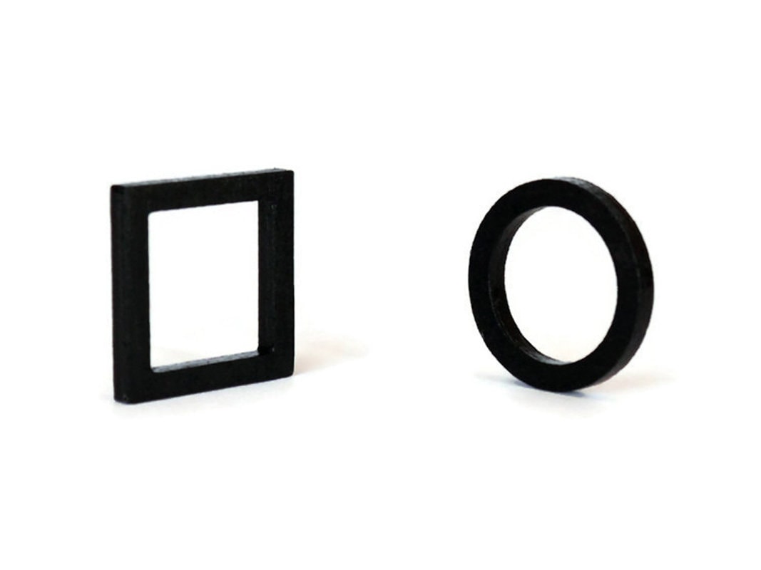 Minimalist Schwarz Holz Ring Handbemalt Italienisch Schmuck Einzigartige Quadrat Kreisform Moderne Stilvolle Mode Accessoires Frauen Geschenk Idee Minimalist Schwarz Holz Ring Handbemalt Italienisch Schmuck Einzigartige Quadrat Kreisform Moderne Stilvolle Mode Accessoires Frauen Geschenk Idee von LOHNtimelessDesign