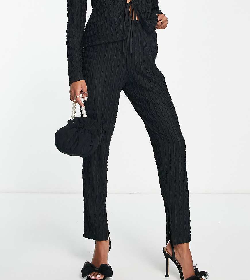 Lola May Petite - Strukturierte Hose in Schwarz, Kombiteil-Braun von LOLA MAY PETITE