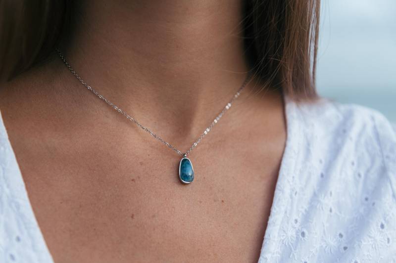 Silberne Ocean's Tear Stone Kette | Naturstein von LOLAOceanEssentials