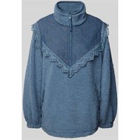 LOLLYS LAUNDRY Teddyfelljacke mit Spitzenbesatz in Rauchblau, Größe M LOLLYS LAUNDRY Teddyfelljacke mit Spitzenbesatz in Rauchblau, Größe M von LOLLYS LAUNDRY