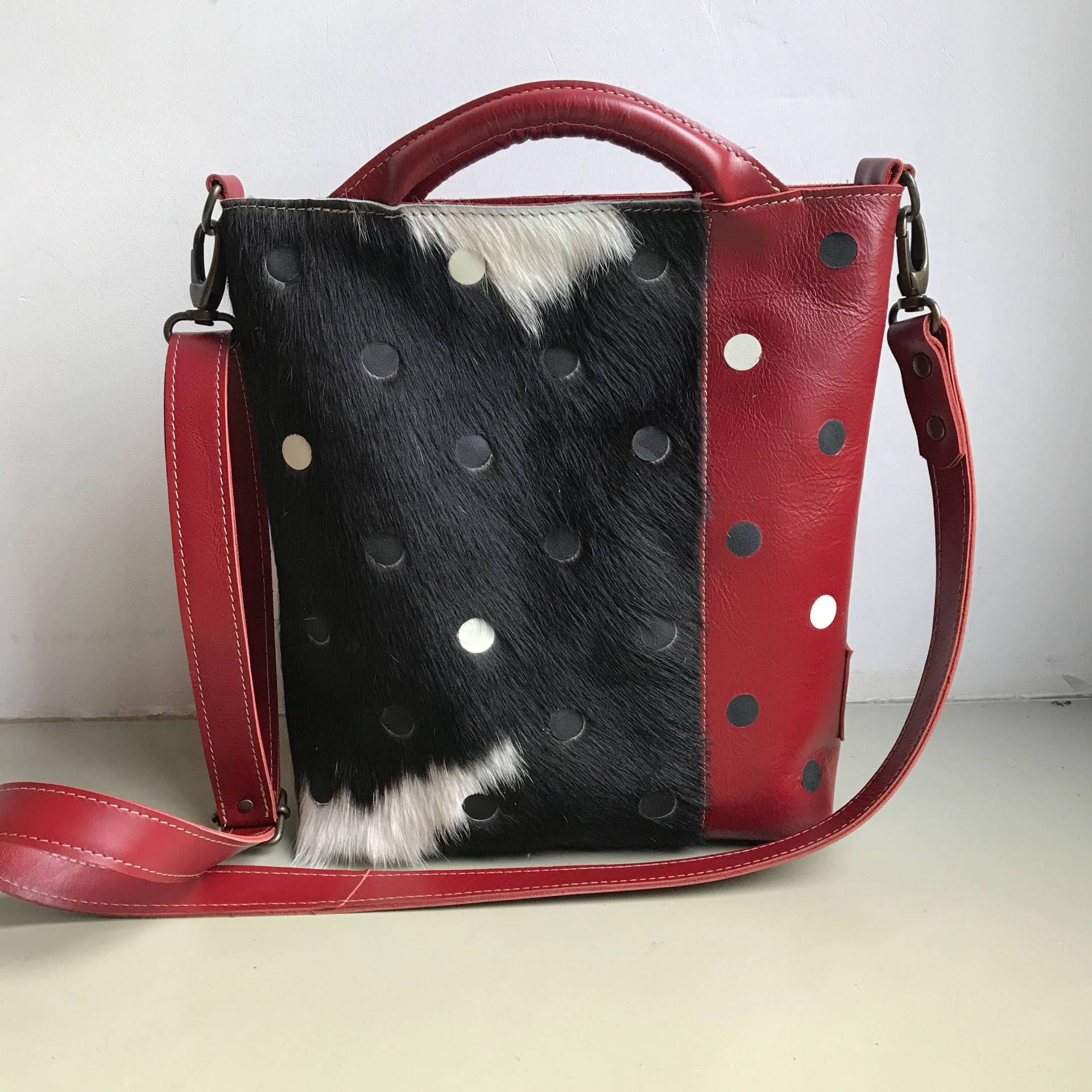 Leder-Shopper Mit Kurzen Henkeln Und Eine Lange Nackenband Halterung Leder-Shopper Mit Kurzen Henkeln Und Eine Lange Nackenband Halterung von LOTbyLOT
