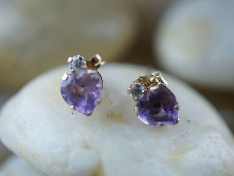 10K Solid Gold Art Deco Vintage Schmuck Bolt Ohrstecker Winzige Gelb Gold Mode Ohrringe Lila Weiß Cz Herz C von LOVNTG