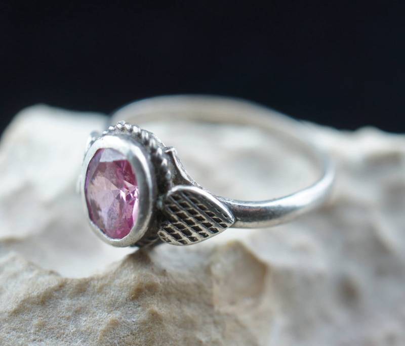 925 Sterling Silber Vintage Art Deco Ring Mit Rosa Stein Größe 9 Circa Minimalistisch Modernist Graceful St30 von LOVNTG