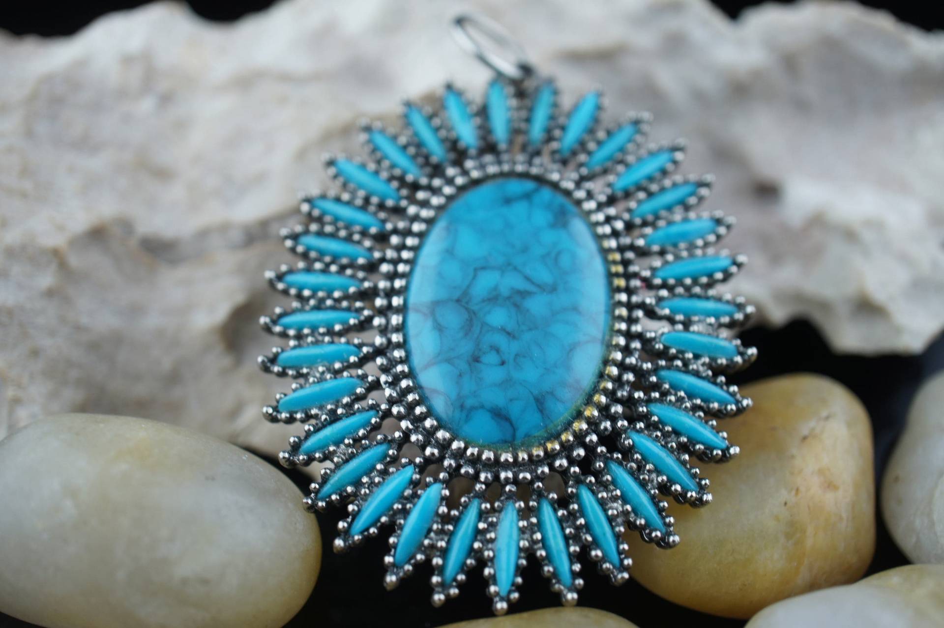 Anhänger Oval Farbe Türkis Blau Geschnitzt Vintage Schmuck Viktorianisch Silber Ton Circa Minimalistisch Modernist Graceful Dd132 von LOVNTG