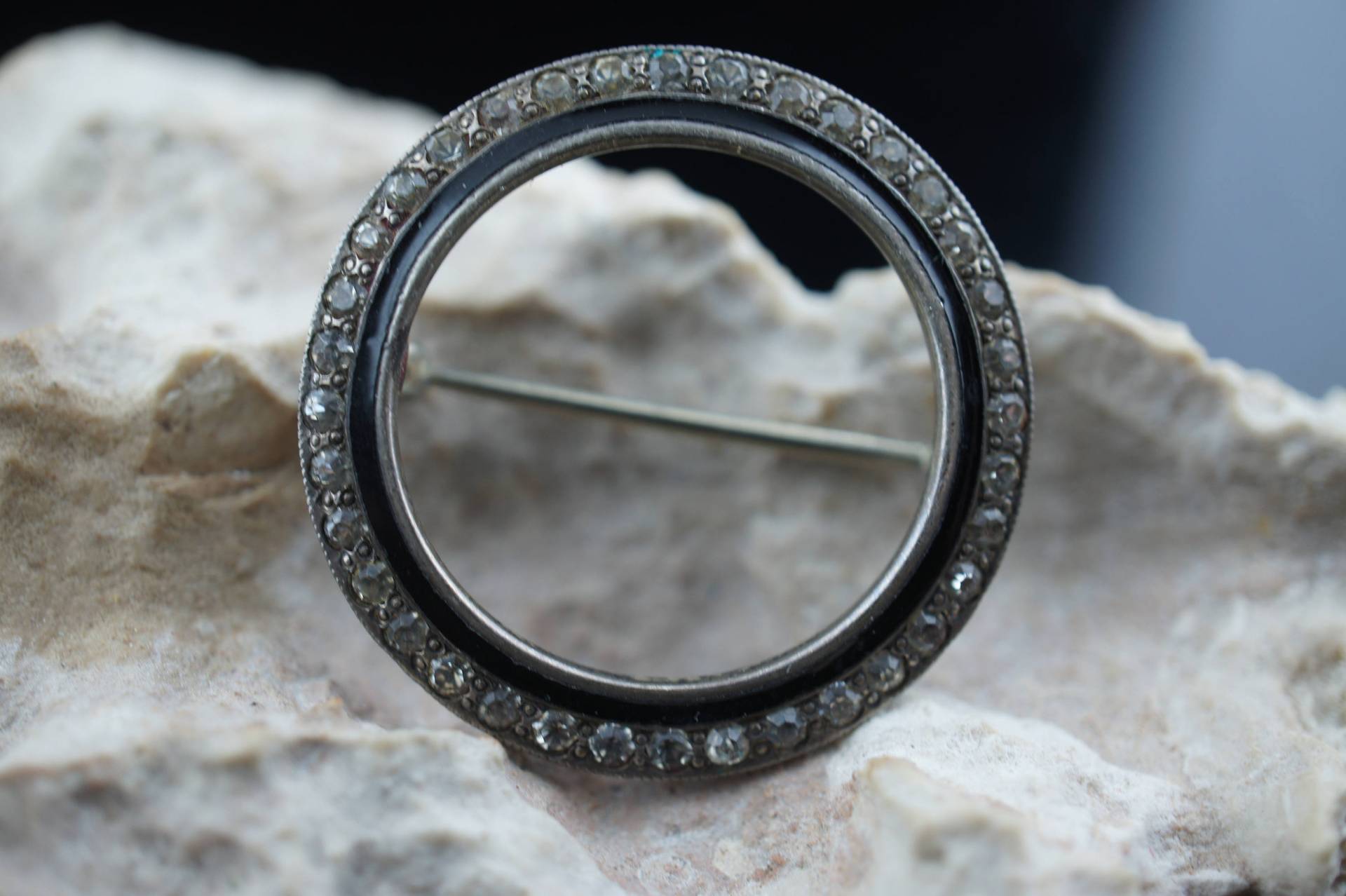 Art Deco Schmuck Brosche Vintage Sterlingsilber 925 Pin Kranz Ca. Modernist Weiß Cz, Steine Filigranarbeit St2 von LOVNTG