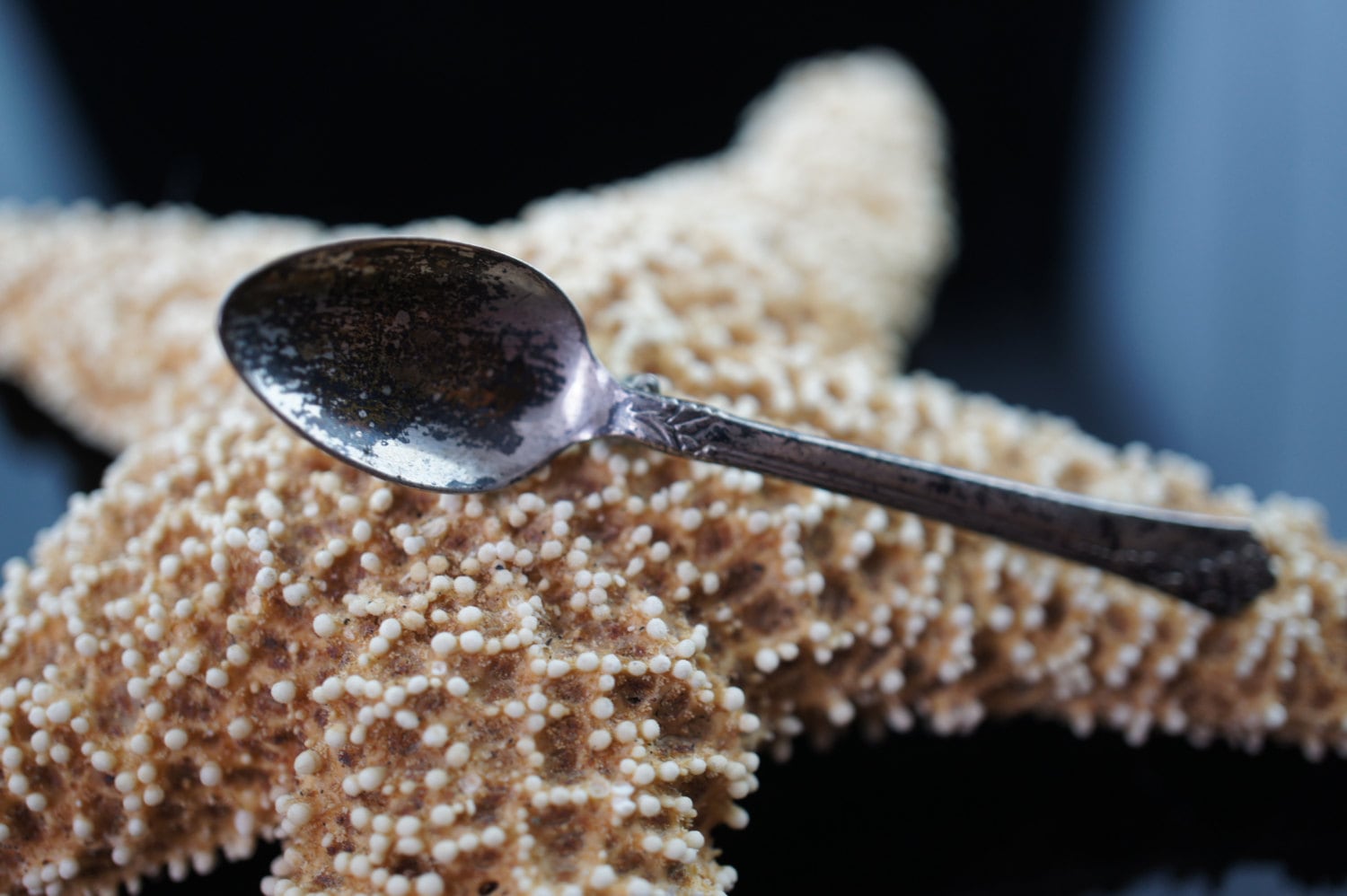 Art Jewelry Brosche Vintage Sterling Silber 925 Pin Mini Löffel Circa Modernist Handgemachte Küche Besteck Schatz D244 von LOVNTG