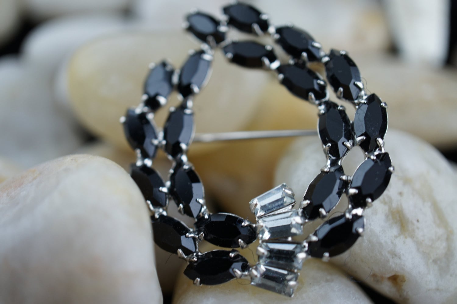 Bdavid B David Designer Art Deco Schmuck Blumen Brosche Strass Silber Schwarz Kristall Böhmen Glas Cz U011 von LOVNTG