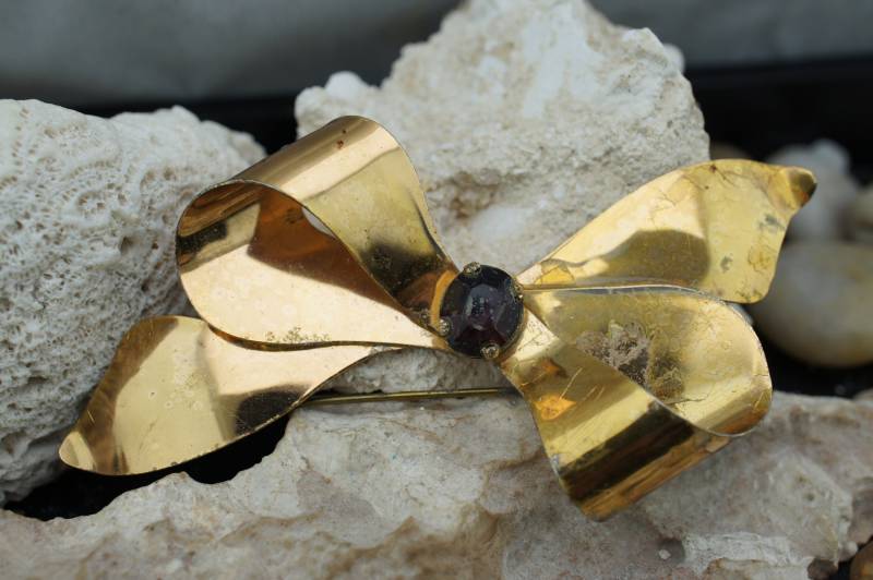 Ca. Brosche Art Deco Modernist St560 Vermeil 925 Sterlingsilber Schmuck Vintage Schleife Rot Stein Gold von LOVNTG