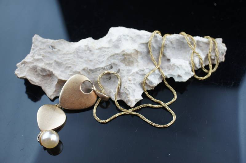 Halskette Kette Mit Perlmutt Herz Form Verknüpftes Design Anhänger Kunst Dekor Gold Ton Dapped Bar Seil 53 Zoll Lang Charm A55 von LOVNTG