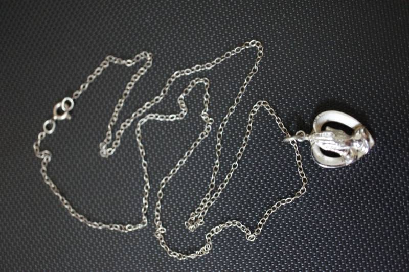Immobilien Vintage Schmuck Kette Halskette Mit 925 Sterling Silber Christian Religiösen Gebet Beten Hände Anhänger P-060 von LOVNTG