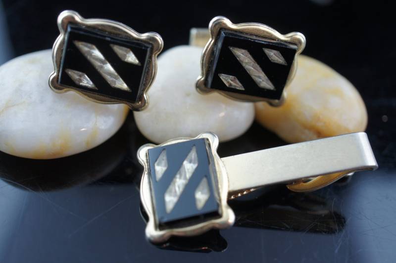 Legen Sie Ca. Clip Krawattennadel Manschettenknöpfe Parkway Pat. 2472958 Vintage Art Deco Schmuck Verschluss Goldton Männer Gentleman Accessoire von LOVNTG