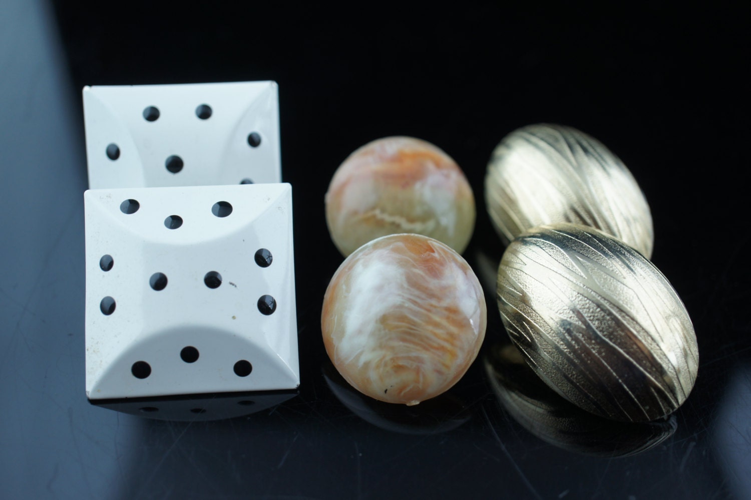 Ohrringe Vintage Ohrstecker 3Er Set Art Deco Schmuck Rund Minimalistisch Gold Ton Weiß Emaille Marmor X109 von LOVNTG