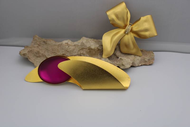 Schmuck Brosche Pin Gold Ton Cz Faux Stone Pink Schleife Vintage Art Deco Circa Modernist Can172 von LOVNTG