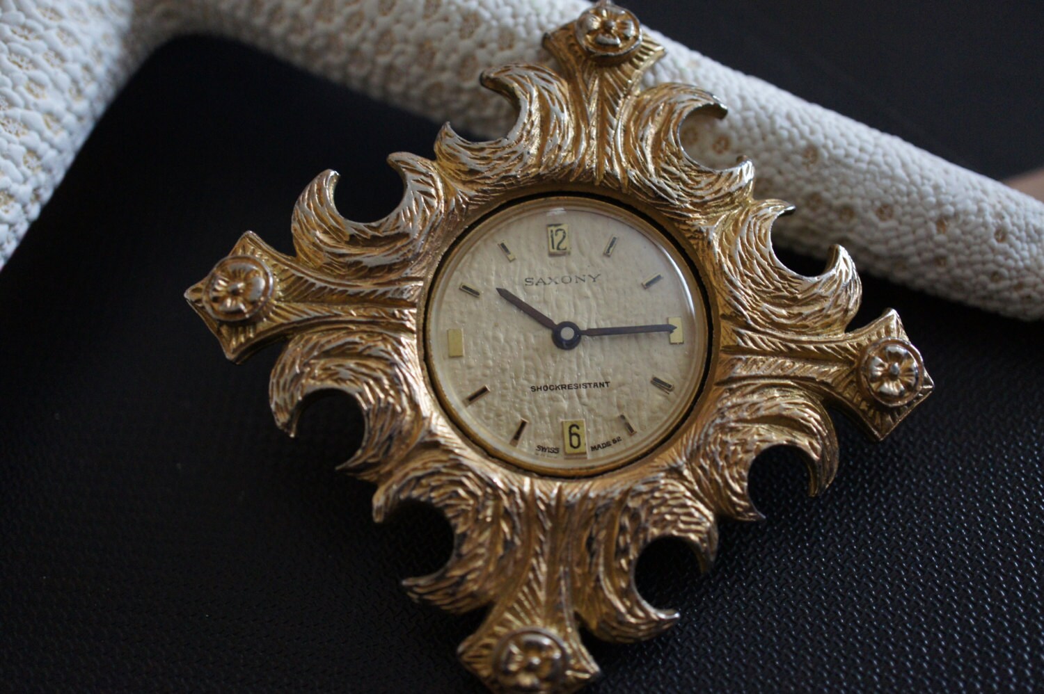 Schweizer Machte Sachsen Schock Resistent Wind Up Halskette Anhänger Uhr Gold Picken Z-029 von LOVNTG