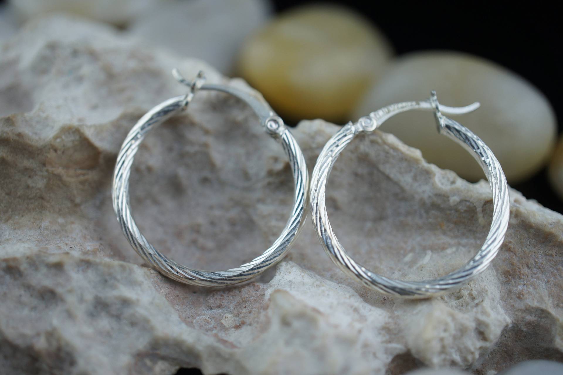 Sterling 925 Geo Mex Hoop Vintage Art Deco Pierced Ohrringe Diamantschliff Design Kreis St299 von LOVNTG