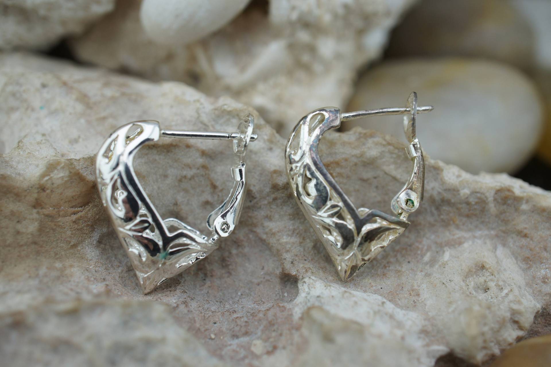 Sterling 925 Vintage Art Deco Durchbohrt Ohrstecker Filigrane Gestaltung Funkelnden St782 Geschnitzt von LOVNTG