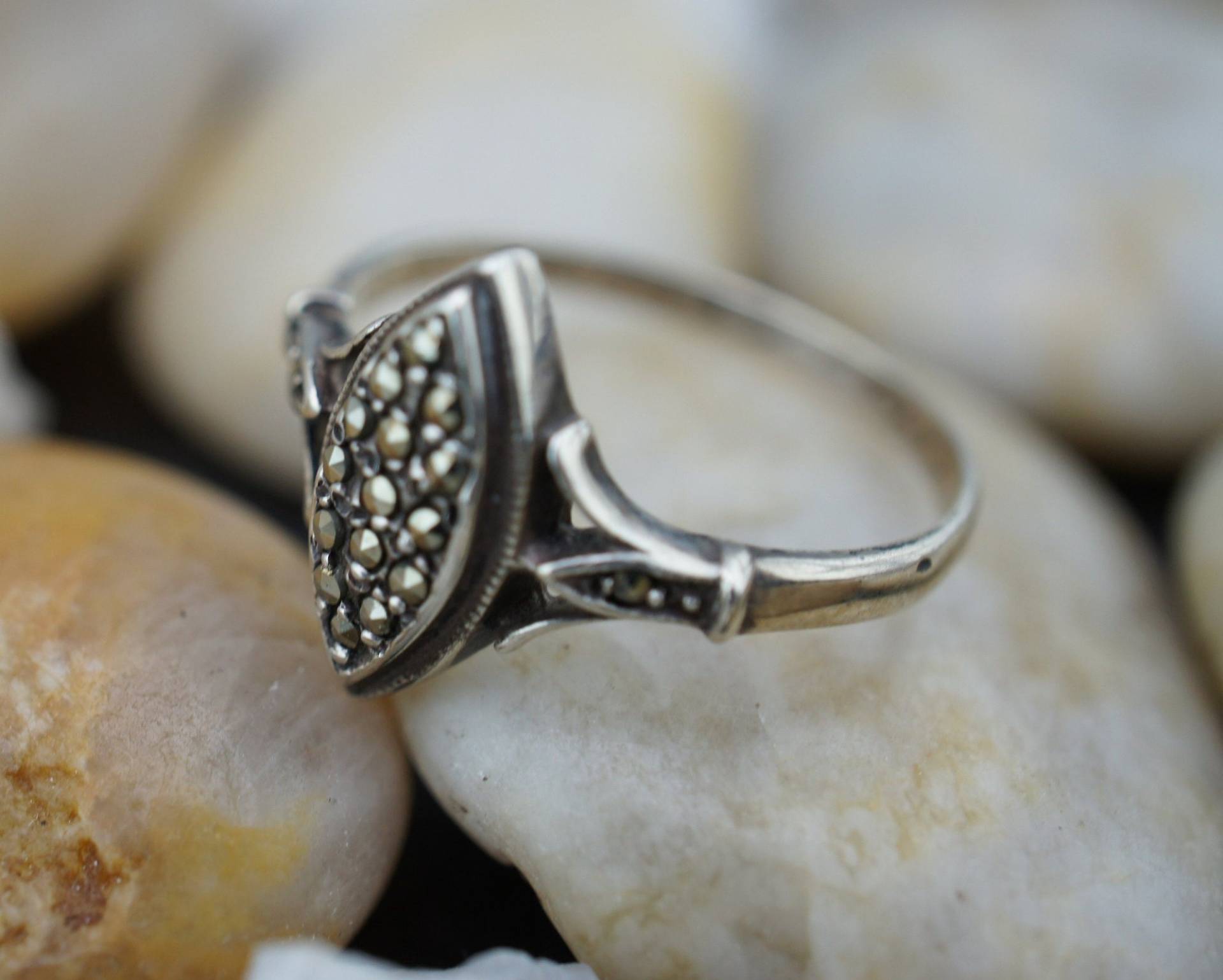 Sterling Silber 925 Vintage Ring Größe 9 Schwarzer Stein Cz Band Oval Cocktail Faux Diamond Art Deco Schmuck St749 von LOVNTG