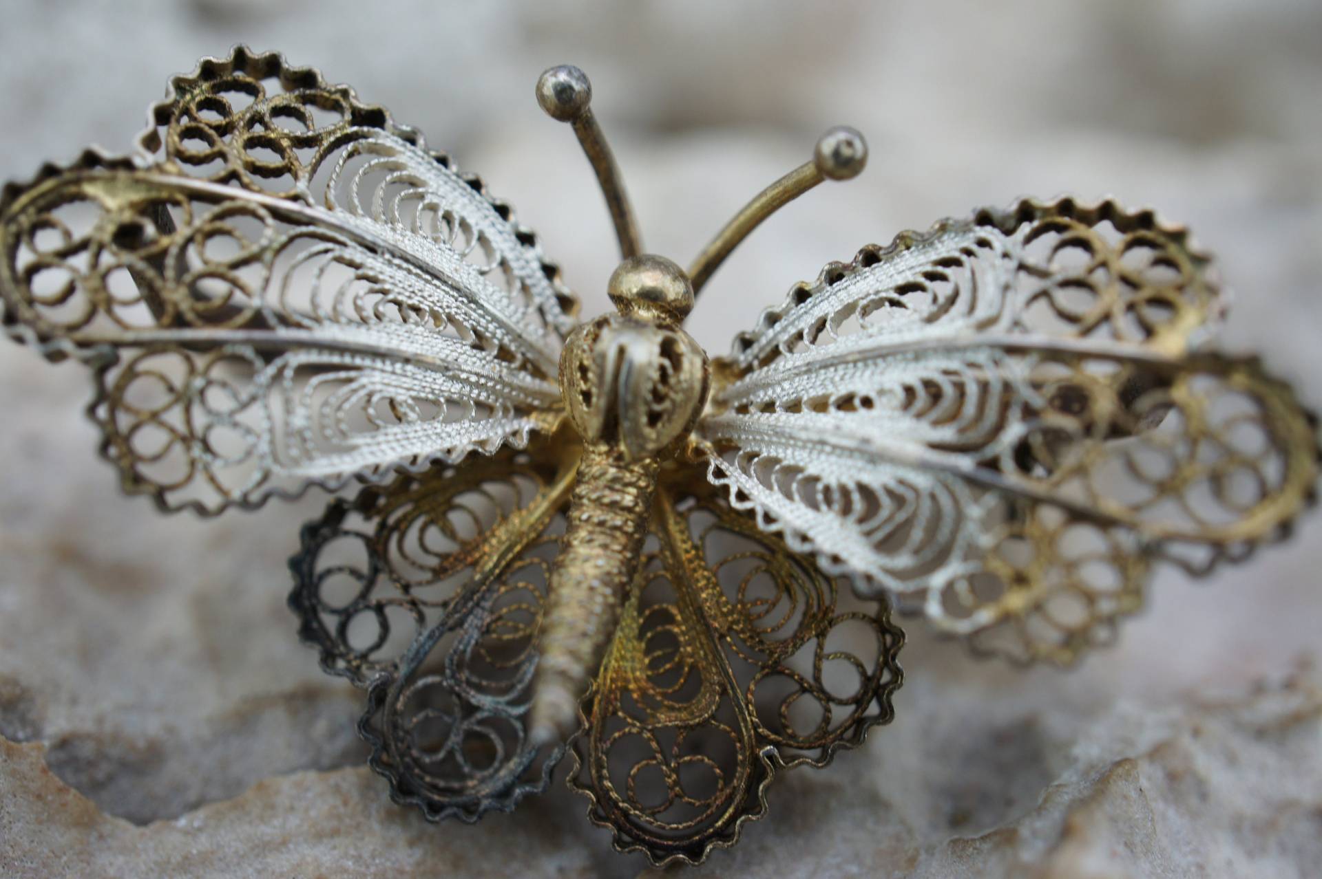 Sterlingsilber 800 Gold Vermeil Art Deco Schmuck Brosche Schmetterling Filigran 3D Ca. Modernist Sammlung St739 von LOVNTG