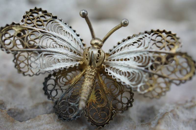 Sterlingsilber 800 Gold Vermeil Art Deco Schmuck Brosche Schmetterling Filigran 3D Ca. Modernist Sammlung St739 von LOVNTG