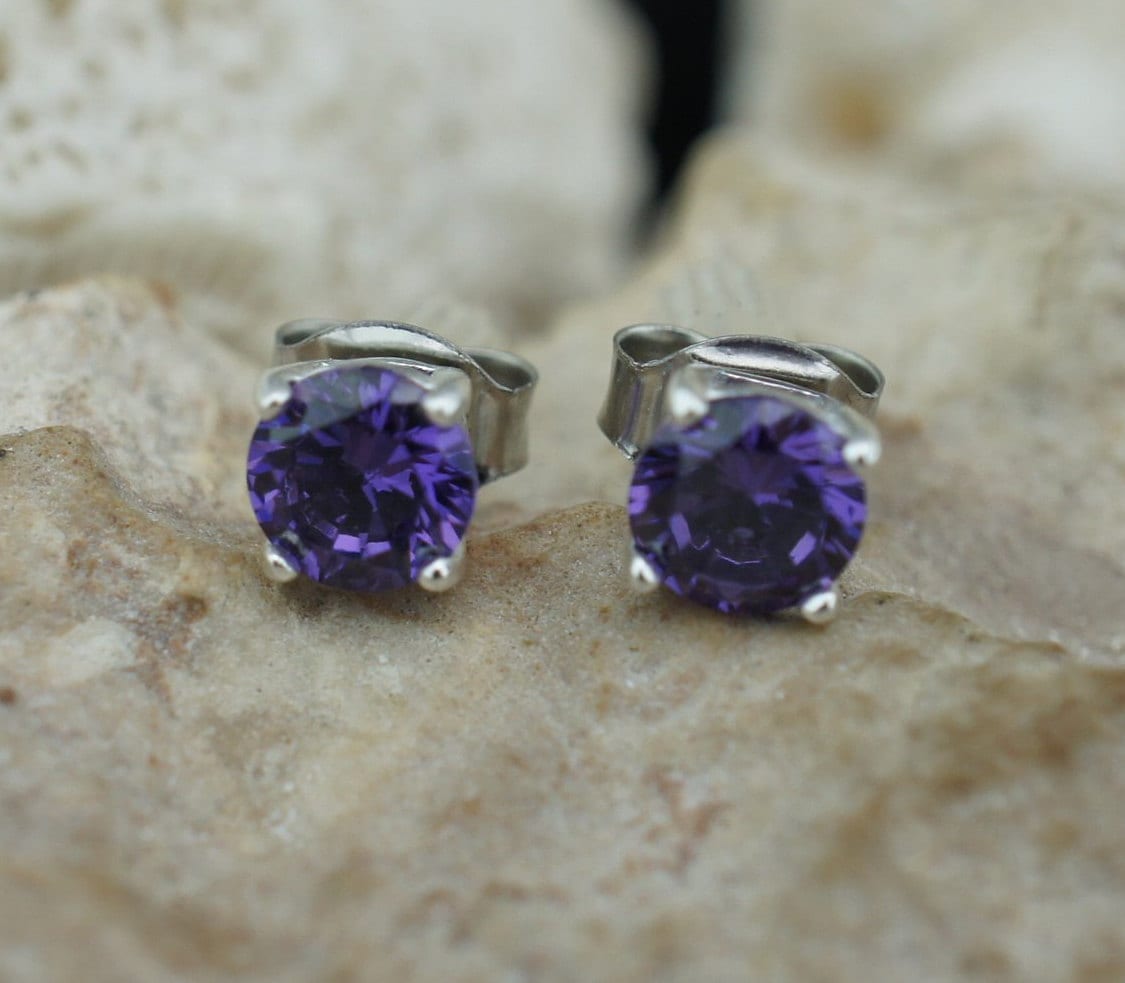Sterlingsilber 925 Art-Deco-Vintage Schmuck Schraube Ohrstecker Ohrringe Mode Lila Glänzend Facettierte Steine Cz Winzige St826 von LOVNTG