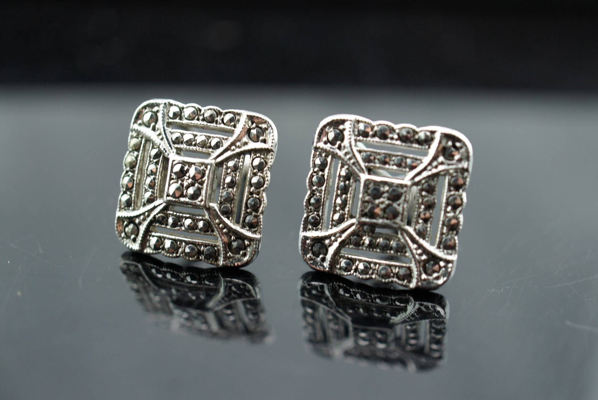 Sterlingsilber 925 Art-Deco-Vintage Schmuck-Schraube Wieder Ohrringe Modeschmuck Quadrat Geschnitzt Gehämmert Entwurf St704 von LOVNTG