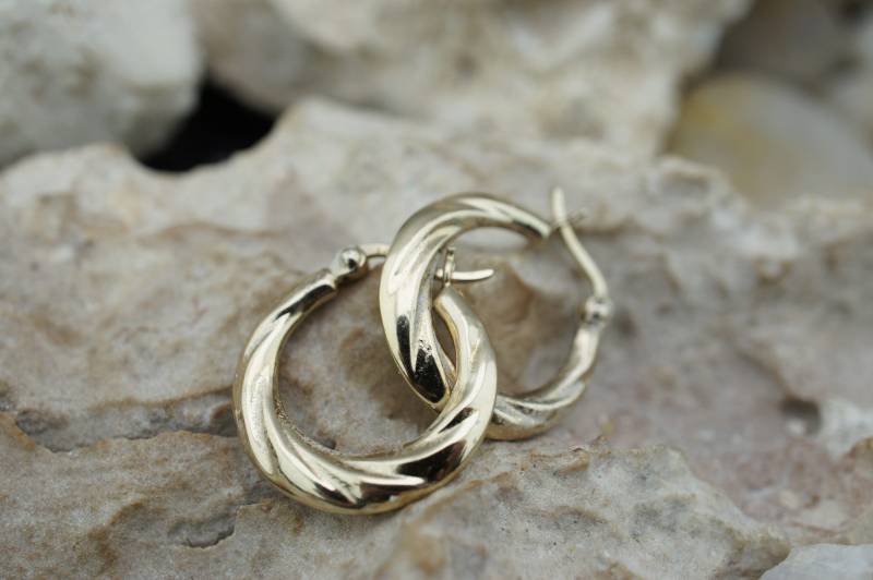 Sterlingsilber 925 Vintage Art Deco Durchbohrt Ohrstecker Creolen Kreis Glatte Gedrehte St626 von LOVNTG