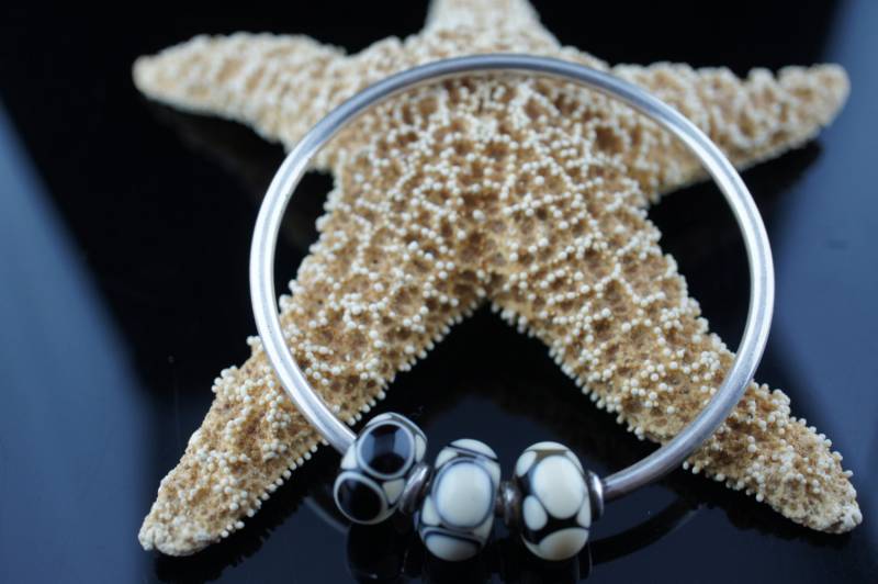 Vintage 8, 5 "sterling Silber Armreif Handgefertigt Massiv 925 Armspange Bunt Glasperlen Charme D208 von LOVNTG