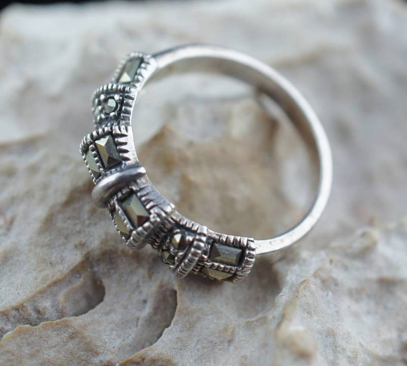 Vintage 925 A Sterling Silber Ring Größe 8 Gehämmert Design Cz Art Deco Schmuck Hochzeit Verlobung Cc91 von LOVNTG