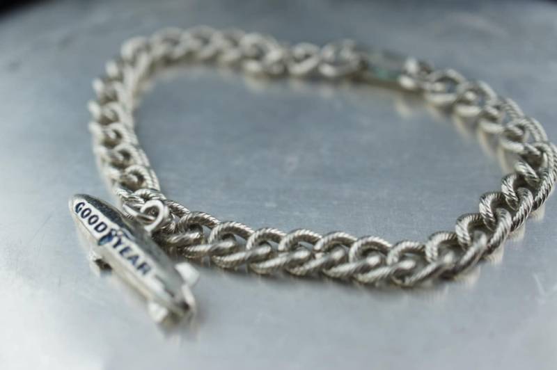 Vintage Art Deco Armband Silberfarben Kette Brscelet Glieder Verstellbar 7'' Ring Im Good Year Charm Unisex V026 von LOVNTG