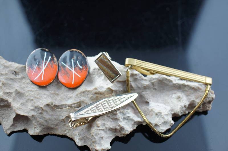 Vintage Art Deco-Schmuck-Set Ca. Krawattenklammer Bar Verschluss Goldton Hickok U.s.a Anson Men Manschettenknöpfe Schmuck Gentleman Accessoire von LOVNTG