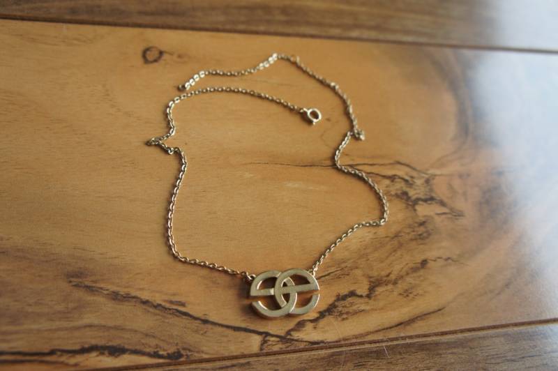 Vintage Kette Halskette Schmuck Anhänger Sammlerstück Gold Designer Avon Tl-E-112 von LOVNTG