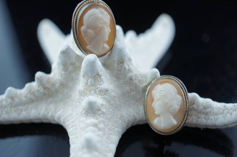 Vintage Schmuck Art 800 Silber Victorian Lady Kamee Clip Auf Ovalen Ohrringen Circa Modernist Graceful Aa31 von LOVNTG