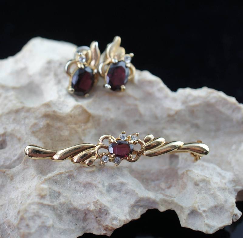 Vintage Schmuck Art Deco Set Brosche Ohrstecker Cz Rot Weiß Goldton Cc51 von LOVNTG