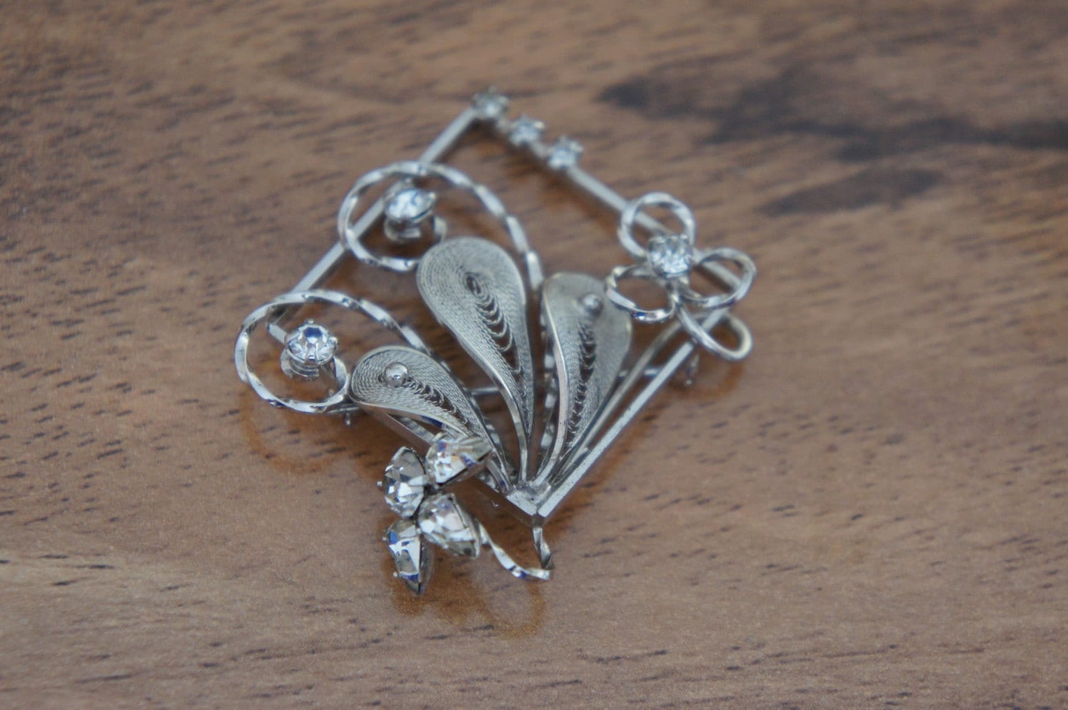 Vintage Schmuck Brosche Pin Sterlingsilber 925 Cz Strass Signiert E-081 von LOVNTG