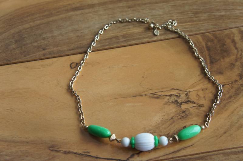 Vintage Schmuck Halskette Gold Filled Designer Avon Green Kette Signiert E-099 von LOVNTG