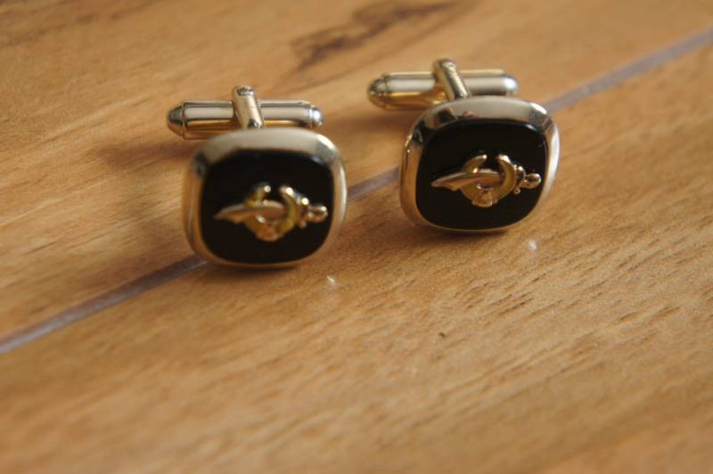 Vintage Vergoldete Manschettenknöpfe, Alladin Schwarz Gefütterte Onyx 1970Er Jahre Manschettenknöpfew-115 von LOVNTG