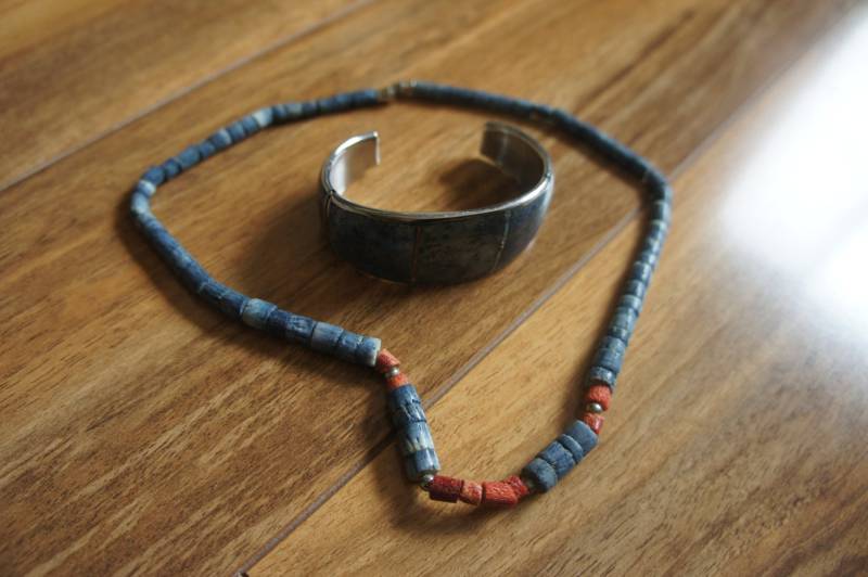 Vintege Halskette Schmuck-Set Armband Multicolor Natursteine Schmuck-Set. B-036 von LOVNTG