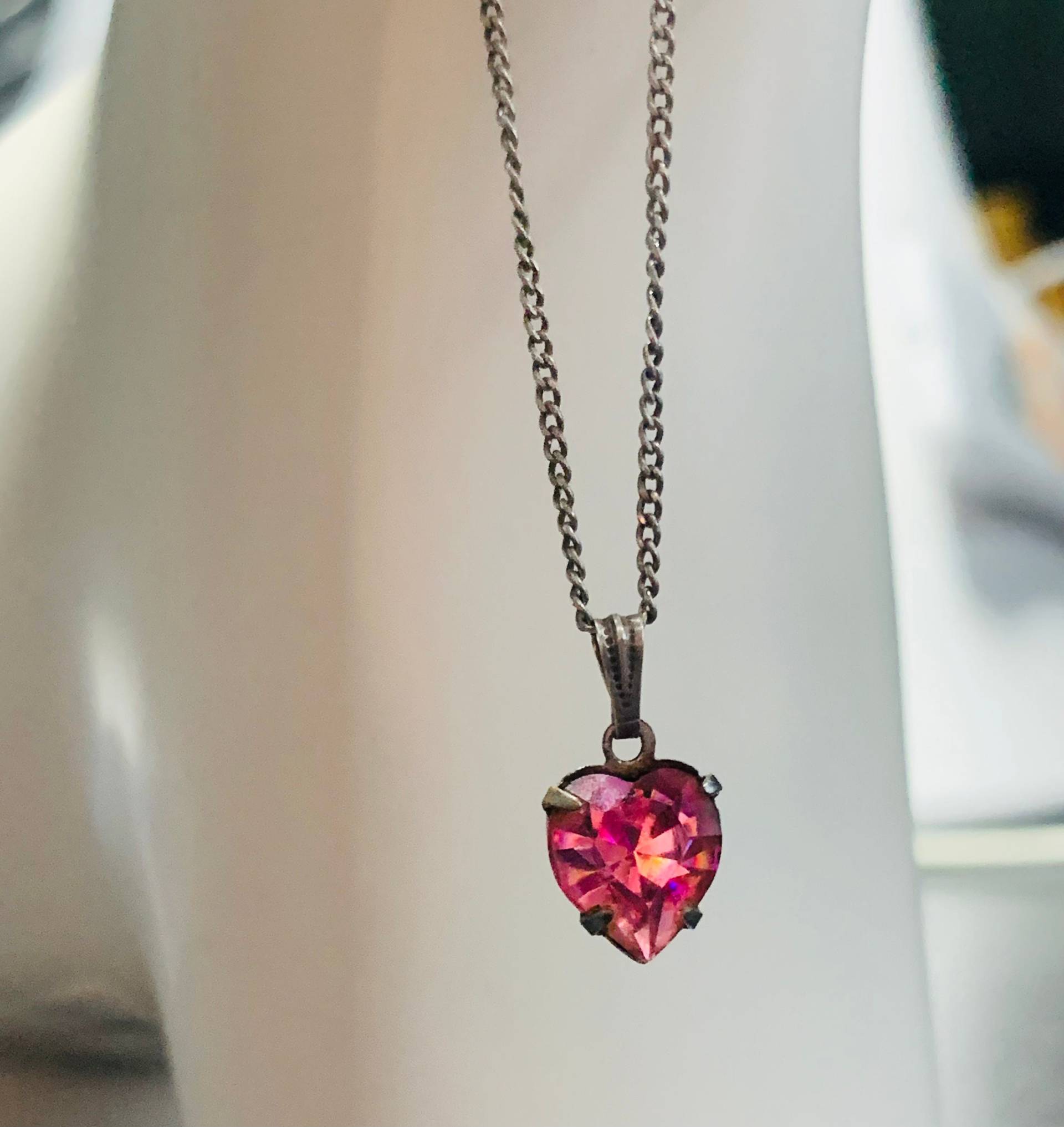 Weinlese-Kettenhalskette Mit Zartem Rosa Cz Rhinestone-Anhänger, Sterlingsilber 925 Weinlese-Kristallanhänger-Halskette W-039 von LOVNTG