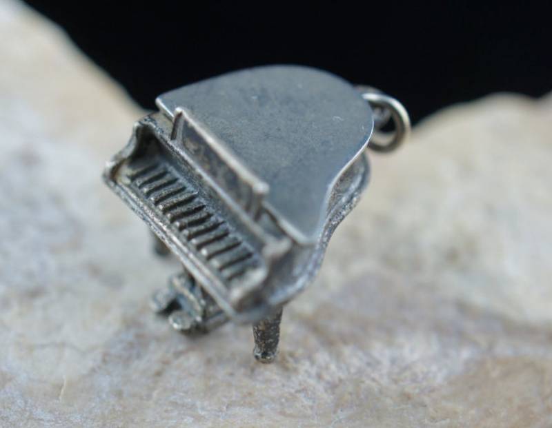 sterlingsilber Beau Vintage 3D Flügel Charme Für Armband Oder Anhänger 925 Art Musik Öffnet Schmuck U217 von LOVNTG