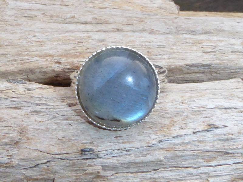 Labradoritring in 925 Silber, Grauer Solitärring Mit Rundem Stein 14 Mm, Größenverstellbar Labradoritring in 925 Silber, Grauer Solitärring Mit Rundem Stein 14 Mm, Größenverstellbar von LPPbijoux