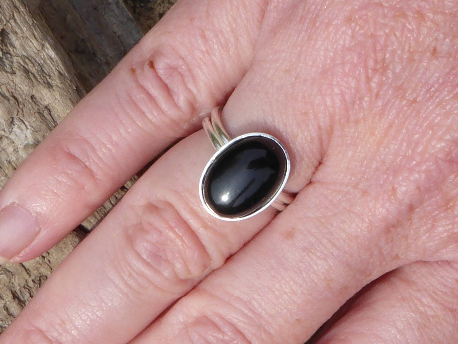 Ring Aus Onyx Und 925Er Sterlingsilber, Ovaler Schwarzer Stein, Halbedelstein, Rohstein, Gefasster Stein von LPPbijoux