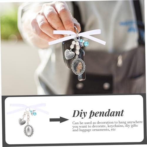 LRXIYODE 2 Stück DIY Hochzeitsstrauß Anhänger mit Perle und Schleife Herzförmige Memorial Charms für Brautstrauß Deko Kompaktes Design für Personalisierte Hochzeitsschmuck von LRXIYODE