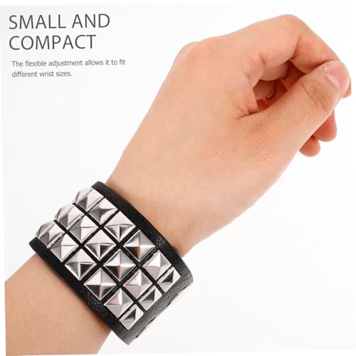 LRXIYODE Vintage Punk Lederarmband Herren Nieten Armband Stilvoll Robust Verstellbar Modisch Accessoire LRXIYODE Vintage Punk Lederarmband Herren Nieten Armband Stilvoll Robust Verstellbar Modisch Accessoire von LRXIYODE