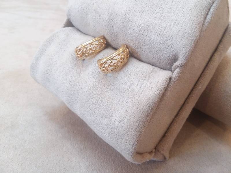 Avon Vintage Gold Ton Filigrane Mini Creolen, Einzigartiges Geschenk Für Sie, Sammler Schmuck von LSBazaar