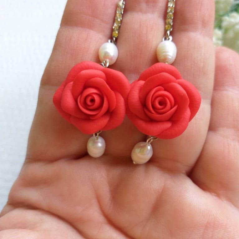Rote Rose Ohrringe, Blumen Fimo Geschenk Für Sie Rote Rose Ohrringe, Blumen Fimo Geschenk Für Sie von LSPolymerFlower